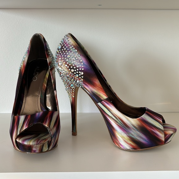 5” platform peeptoe heels size 7.5 - Picture 3 of 3